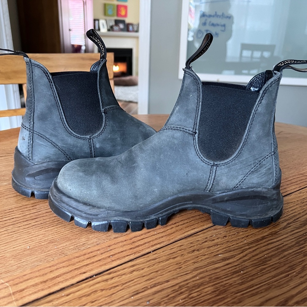 Blundstone Lug sole in Rustic Black